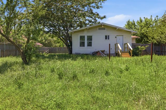 317 Billingslea Drive, Mansfield, TX 76063