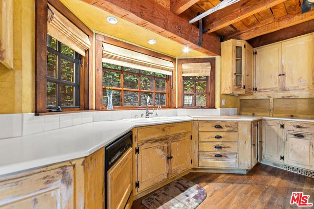 8497 Harold Way, Los Angeles, CA 90069