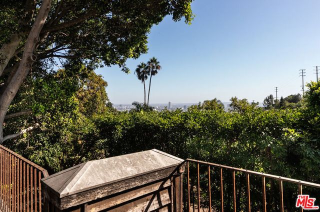 8497 Harold Way, Los Angeles, CA 90069