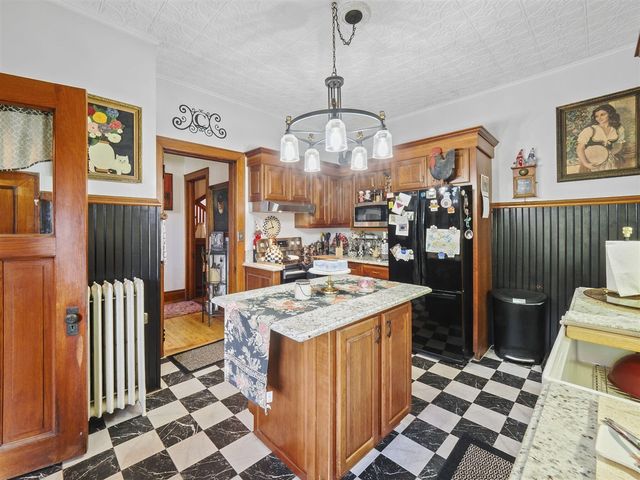 516 Maple Street, Manistee, MI 49660