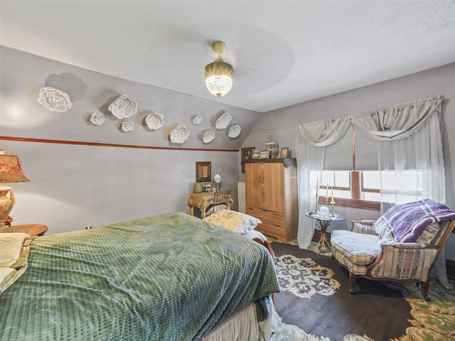 516 Maple Street, Manistee, MI 49660