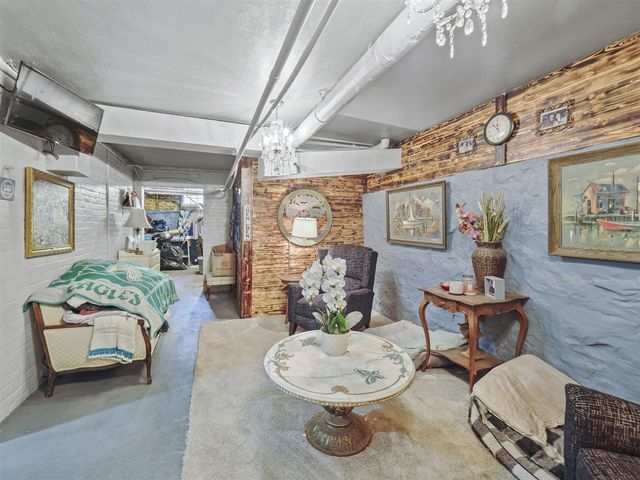 516 Maple Street, Manistee, MI 49660