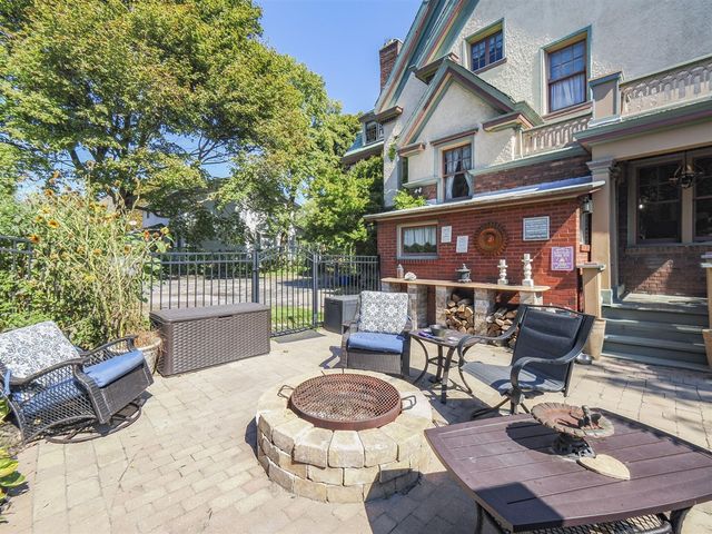 516 Maple Street, Manistee, MI 49660