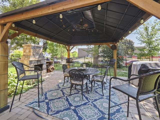 516 Maple Street, Manistee, MI 49660