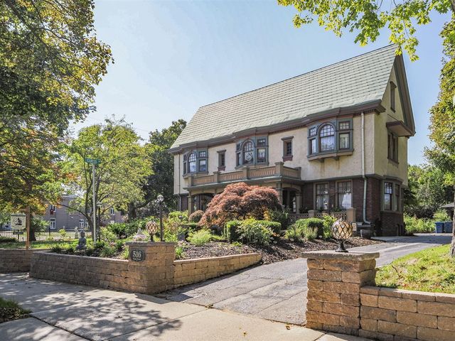 516 Maple Street, Manistee, MI 49660