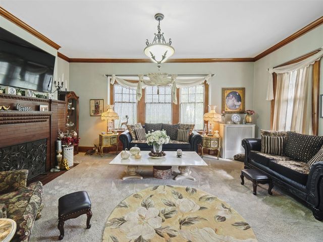 516 Maple Street, Manistee, MI 49660