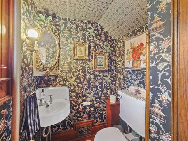 516 Maple Street, Manistee, MI 49660