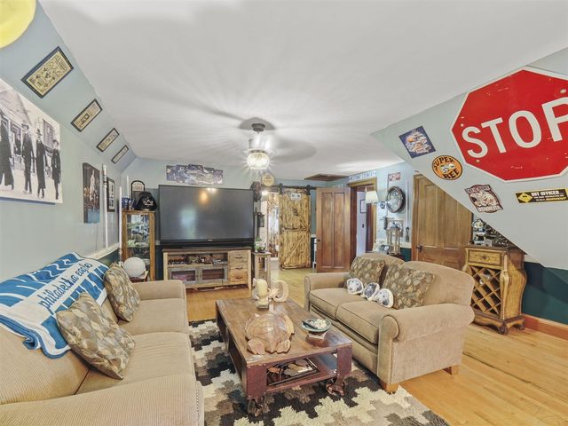 516 Maple Street, Manistee, MI 49660