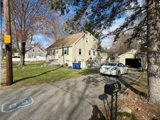 33 Logan Rd 33, Braintree, MA 02184