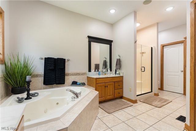 4101 Cove Circle NW, Canton, OH 44708