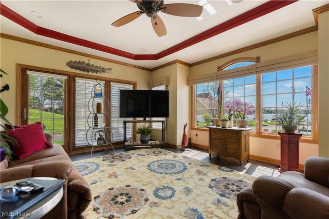 4101 Cove Circle NW, Canton, OH 44708