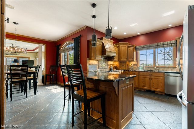 4101 Cove Circle NW, Canton, OH 44708