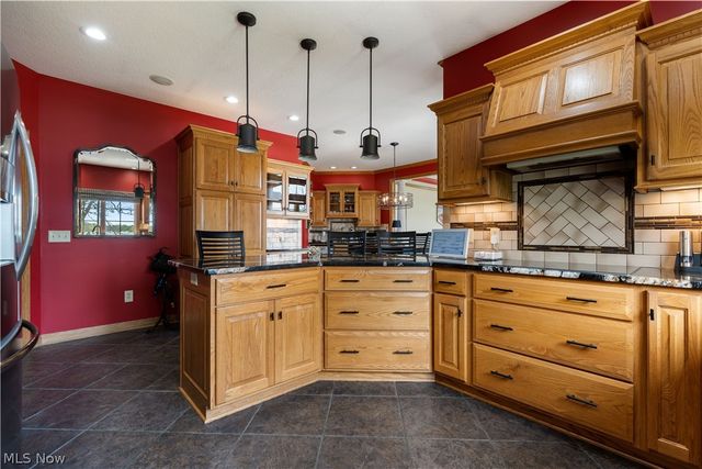 4101 Cove Circle NW, Canton, OH 44708