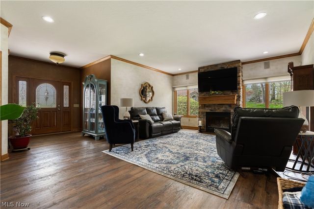 4101 Cove Circle NW, Canton, OH 44708