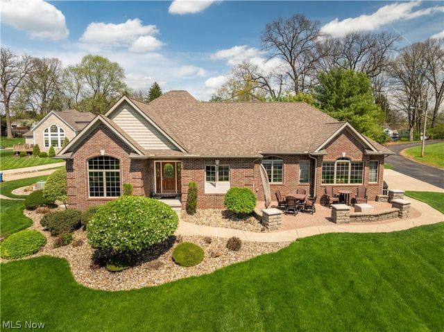 4101 Cove Circle NW, Canton, OH 44708