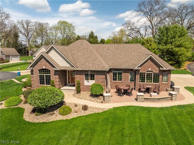 4101 Cove Circle NW, Canton, OH 44708