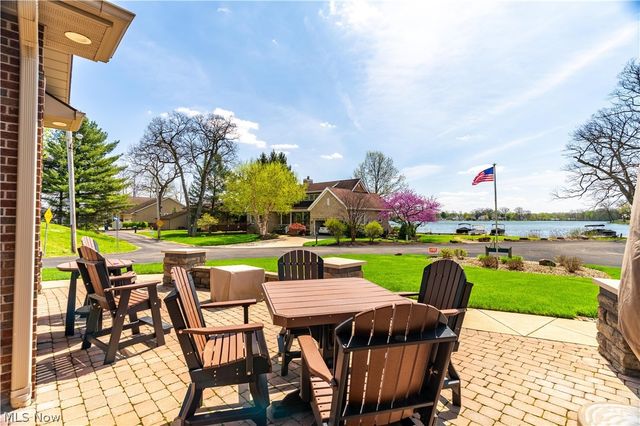 4101 Cove Circle NW, Canton, OH 44708