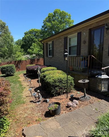 9108 Wilson Heights Avenue, Hildebran, NC 28637