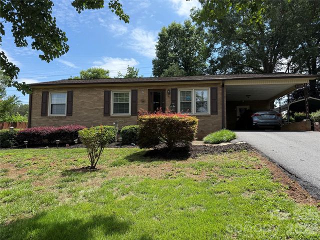 9108 Wilson Heights Avenue, Hildebran, NC 28637