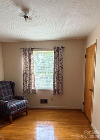 9108 Wilson Heights Avenue, Hildebran, NC 28637