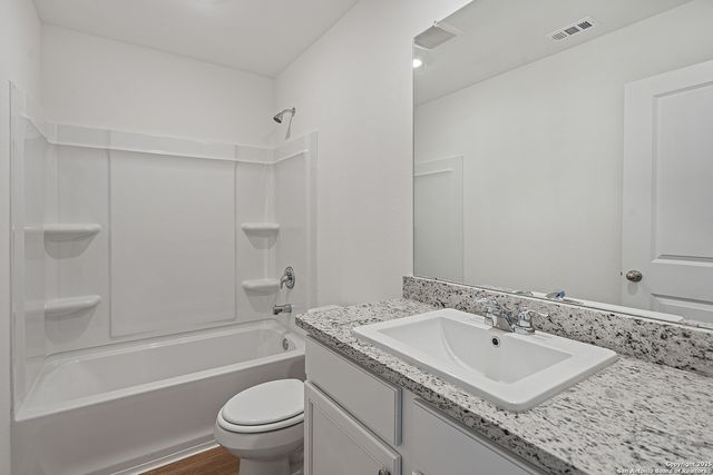 16140 Farmer, Lytle, TX 78052