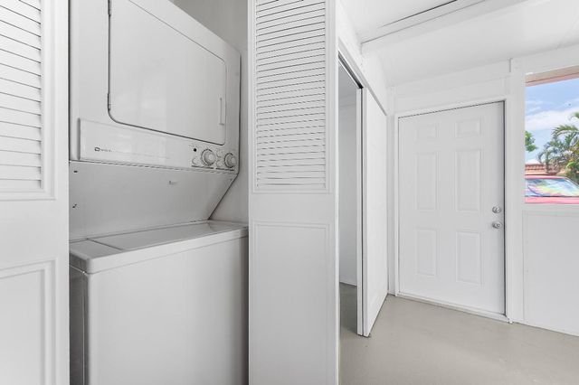 154 Seville G, Delray Beach, FL 33446