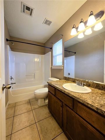 1640 Whirlaway Lane, Prairie Grove, AR 72753