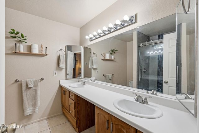 3133 E JOHN CABOT Drive, Phoenix, AZ 85032