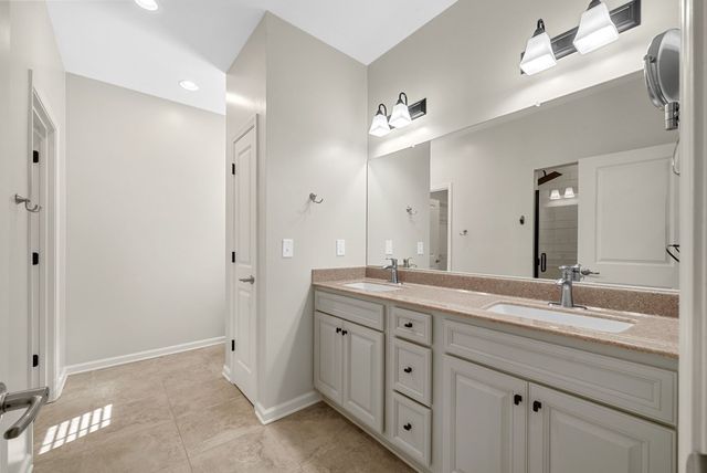 1825 Lexington Avenue, Hopkinsville, KY 42240