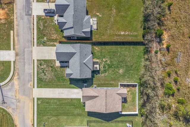 1825 Lexington Avenue, Hopkinsville, KY 42240