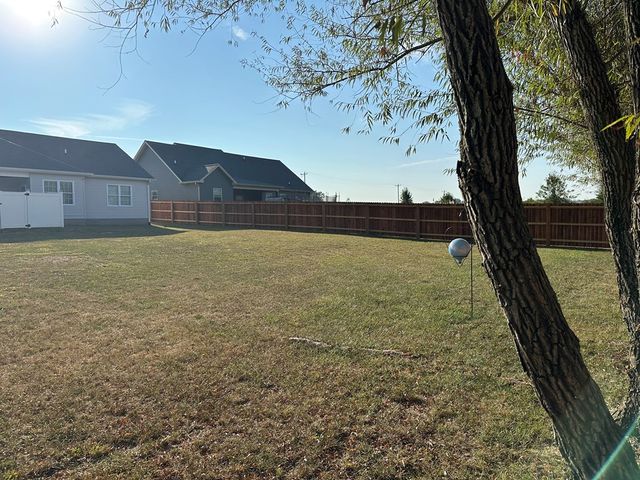 1825 Lexington Avenue, Hopkinsville, KY 42240