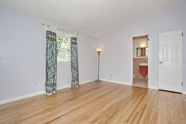 16 Heather Lane, West Nyack, NY 10994