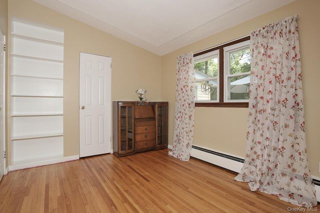 16 Heather Lane, West Nyack, NY 10994