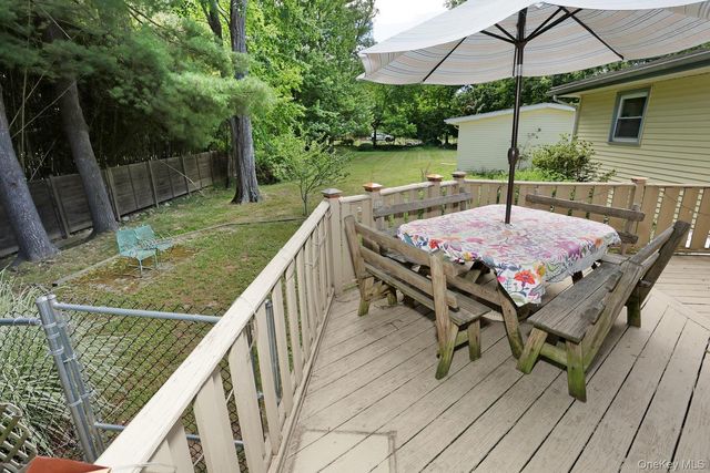 16 Heather Lane, West Nyack, NY 10994