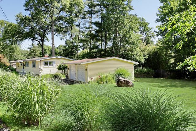 16 Heather Lane, West Nyack, NY 10994