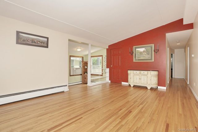 16 Heather Lane, West Nyack, NY 10994