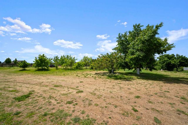 10206 E Tate Rd, Spokane, WA 99217
