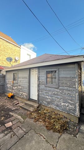 3535 S Damen Avenue, Chicago, IL 60609