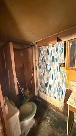 3535 S Damen Avenue, Chicago, IL 60609