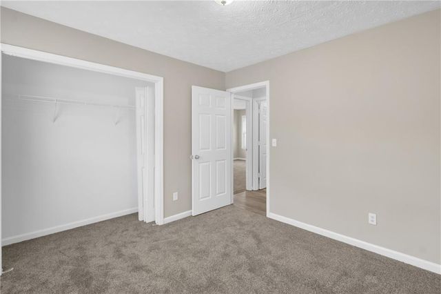 8039 Mustang Lane, Riverdale, GA 30274