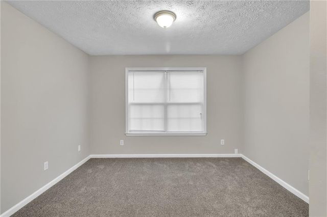 8039 Mustang Lane, Riverdale, GA 30274