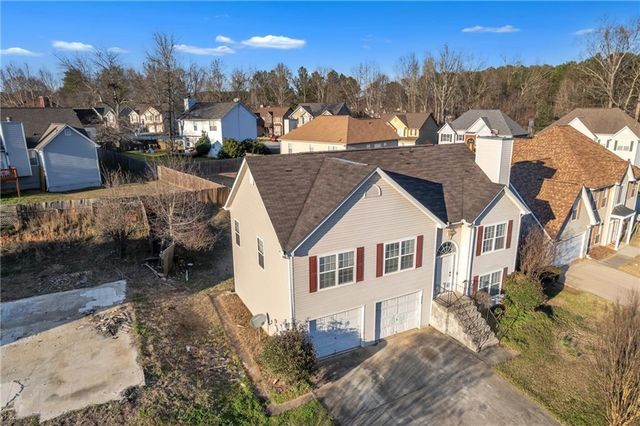 8039 Mustang Lane, Riverdale, GA 30274