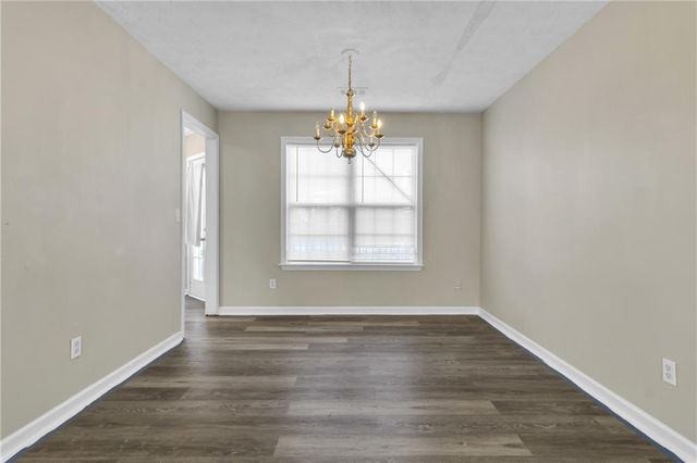 8039 Mustang Lane, Riverdale, GA 30274