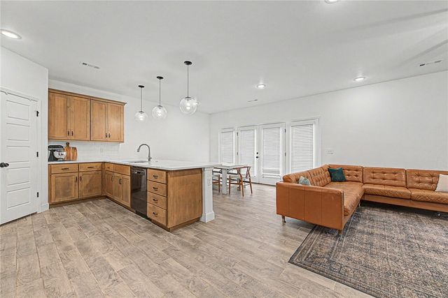 2070 Wildflower Drive, Centerton, AR 72719