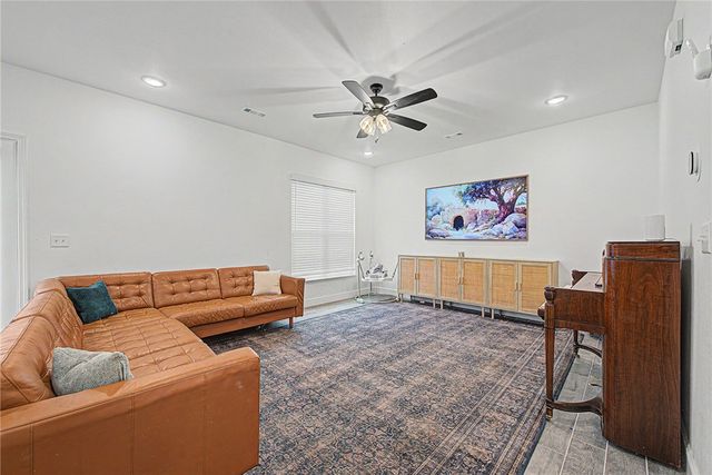 2070 Wildflower Drive, Centerton, AR 72719