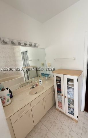 13654 SW 124th Ave Rd, Miami, FL 33186