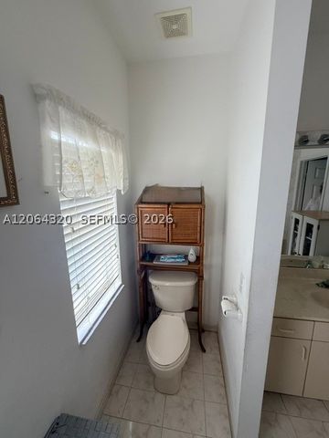 13654 SW 124th Ave Rd, Miami, FL 33186