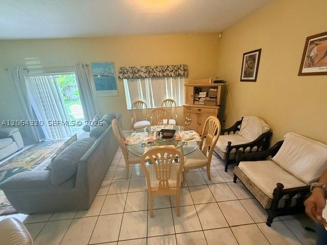 13654 SW 124th Ave Rd, Miami, FL 33186