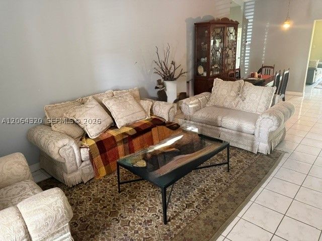 13654 SW 124th Ave Rd, Miami, FL 33186