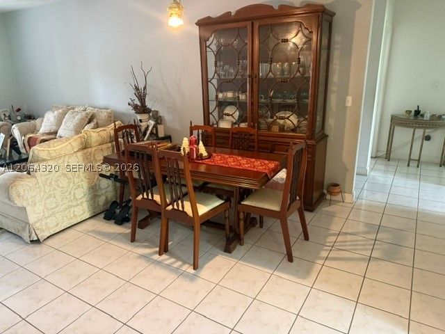 13654 SW 124th Ave Rd, Miami, FL 33186